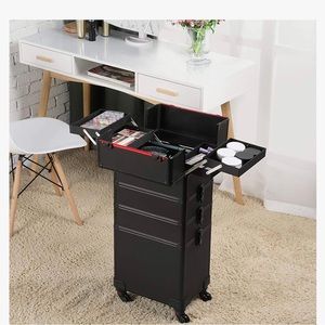 Travel make up or nail case